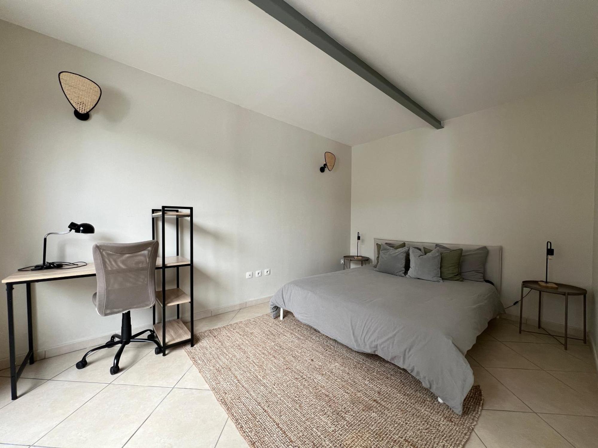 Centre 3 Chambres, Patio Prive, Garage, Linge Et Menage Inclus Apartment *